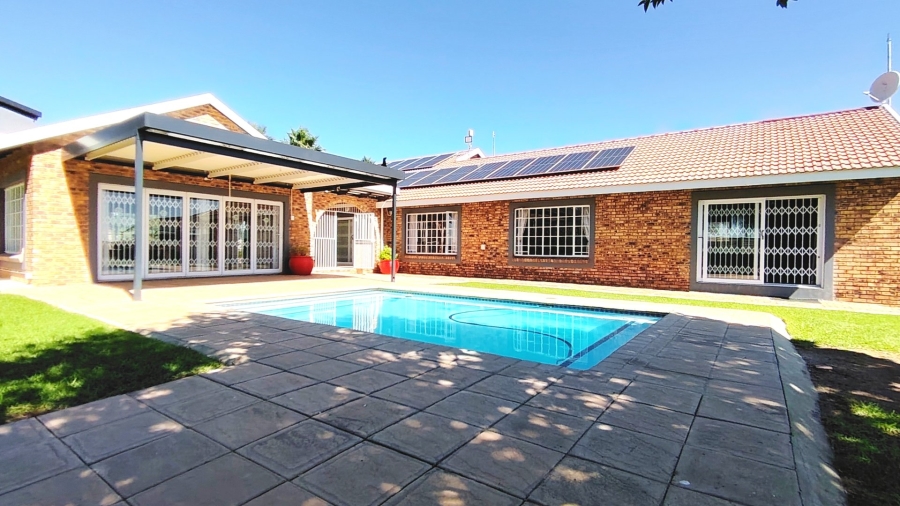 Commercial Property for Sale in Boltonwold Gauteng