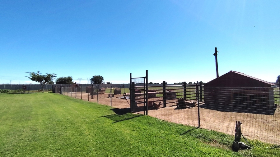 Commercial Property for Sale in Boltonwold Gauteng