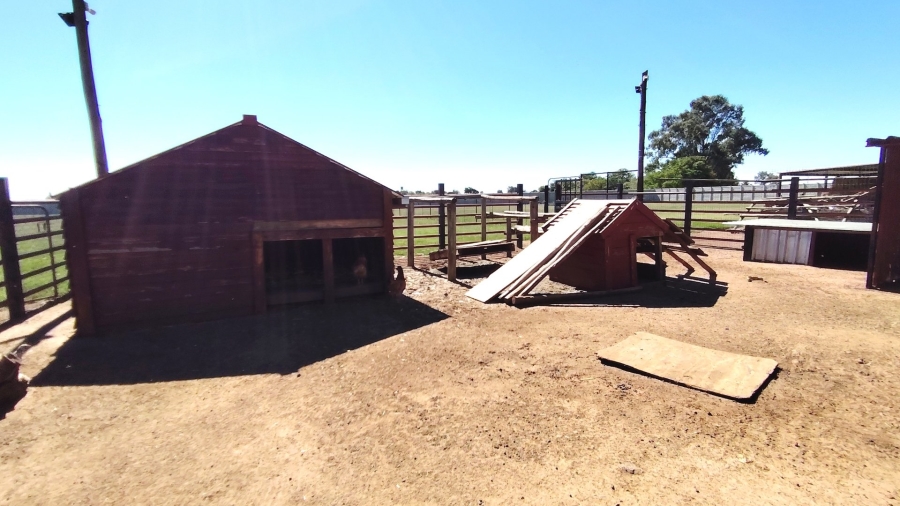 Commercial Property for Sale in Boltonwold Gauteng