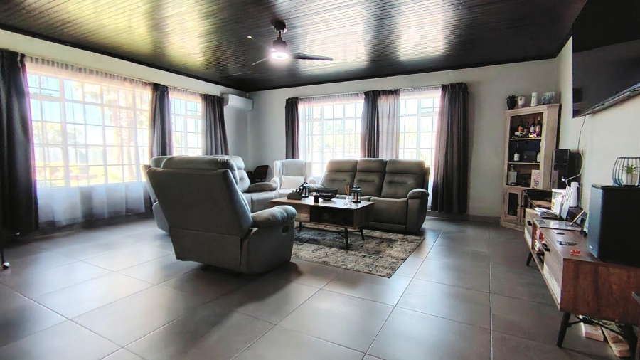 Commercial Property for Sale in Boltonwold Gauteng