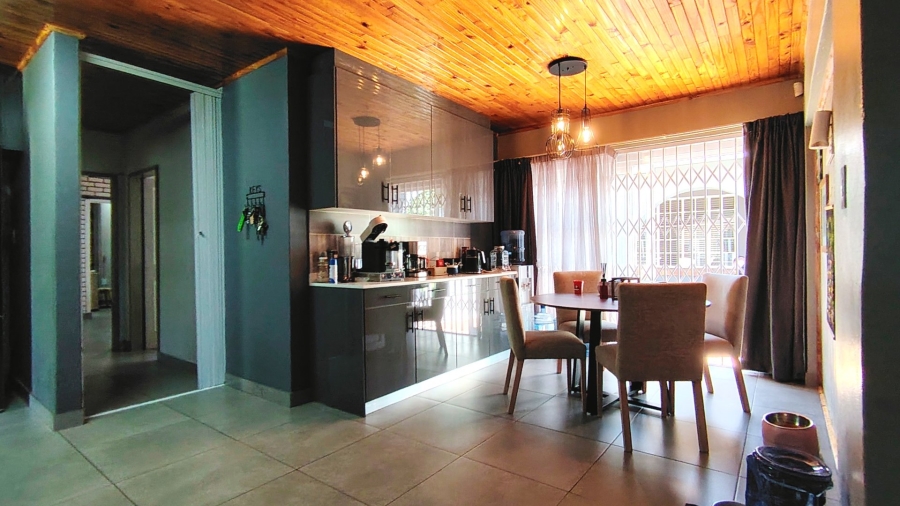 Commercial Property for Sale in Boltonwold Gauteng