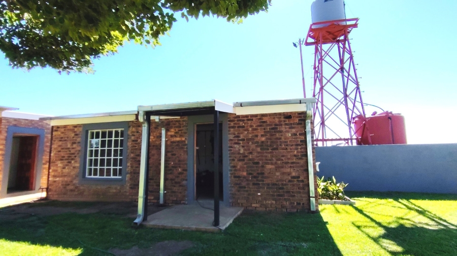 Commercial Property for Sale in Boltonwold Gauteng
