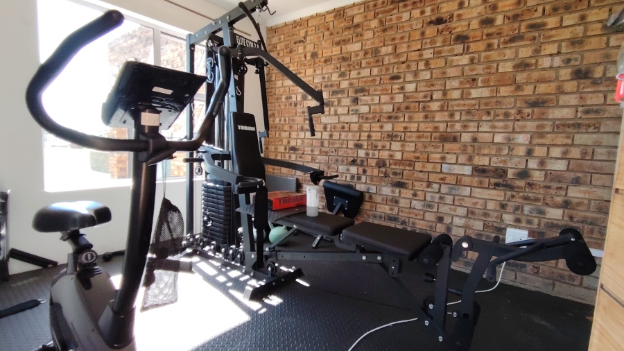 Commercial Property for Sale in Boltonwold Gauteng