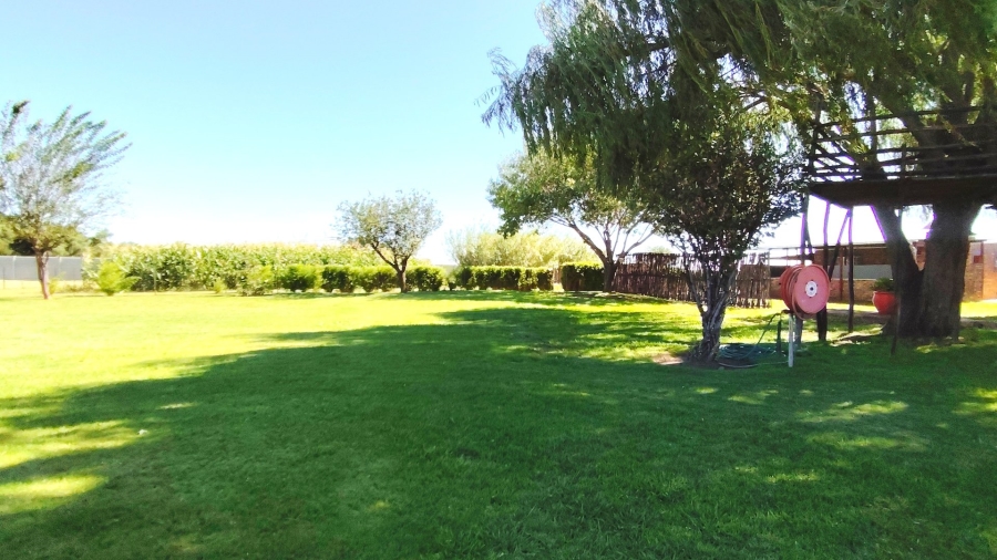 Commercial Property for Sale in Boltonwold Gauteng