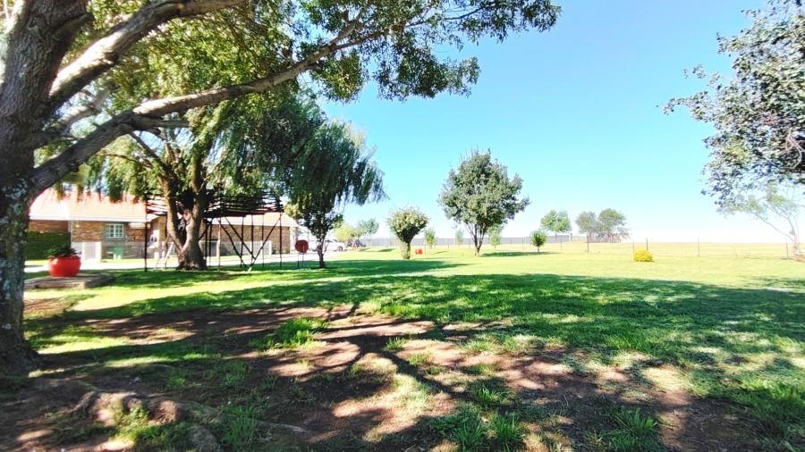 Commercial Property for Sale in Boltonwold Gauteng