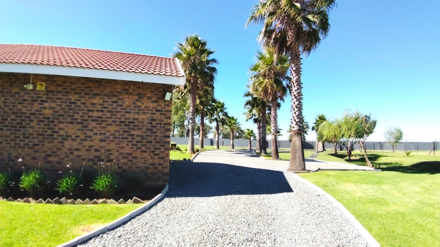 Commercial Property for Sale in Boltonwold Gauteng