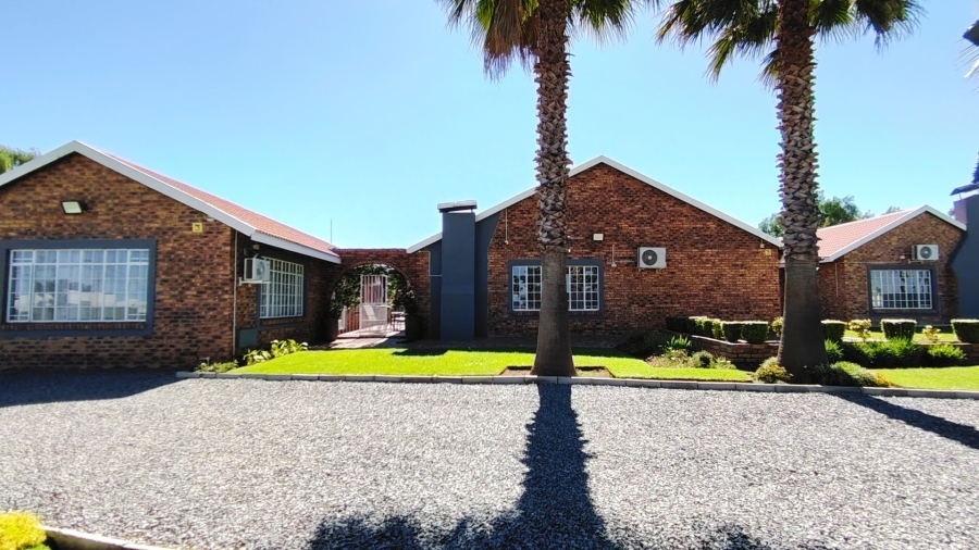 Commercial Property for Sale in Boltonwold Gauteng