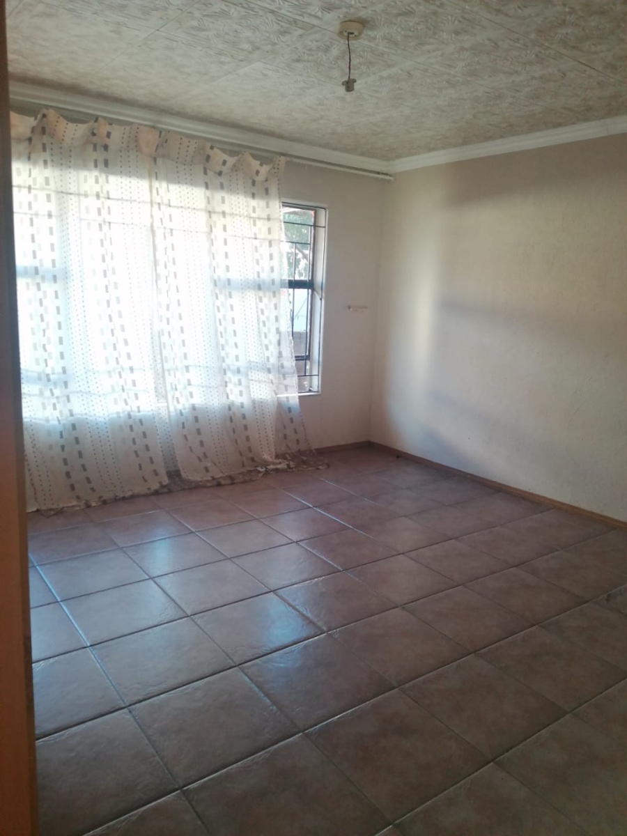 4 Bedroom Property for Sale in Soshanguve L Gauteng