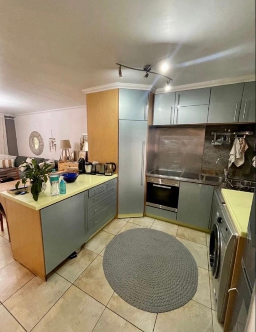 To Let 2 Bedroom Property for Rent in Bedfordview Gauteng