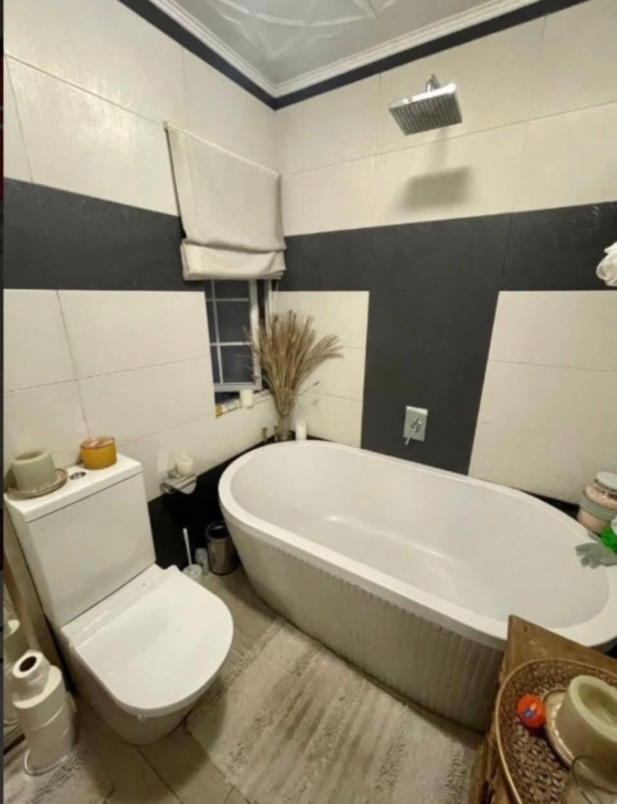 To Let 2 Bedroom Property for Rent in Bedfordview Gauteng