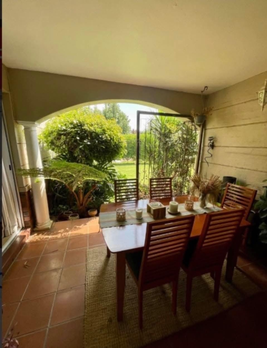 To Let 2 Bedroom Property for Rent in Bedfordview Gauteng