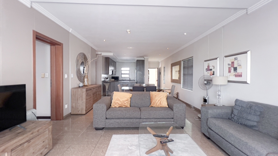  Bedroom Property for Sale in Bedford Gardens Gauteng