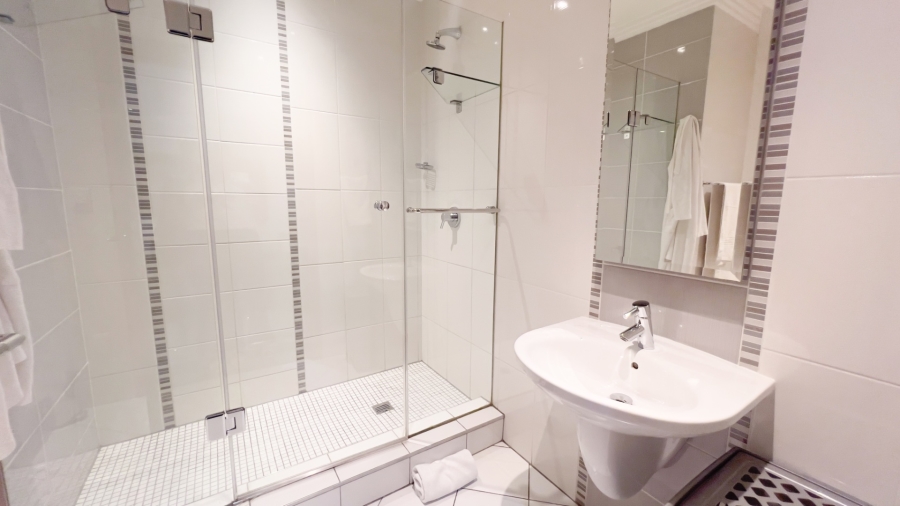  Bedroom Property for Sale in Bedford Gardens Gauteng