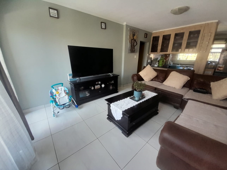 2 Bedroom Property for Sale in Meredale Gauteng