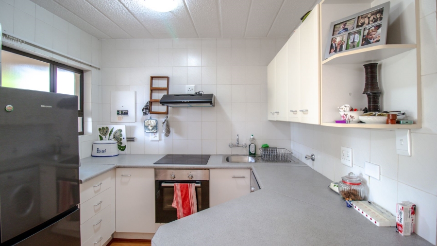 To Let 1 Bedroom Property for Rent in Parktown North Gauteng