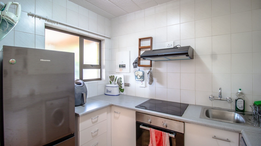 To Let 1 Bedroom Property for Rent in Parktown North Gauteng