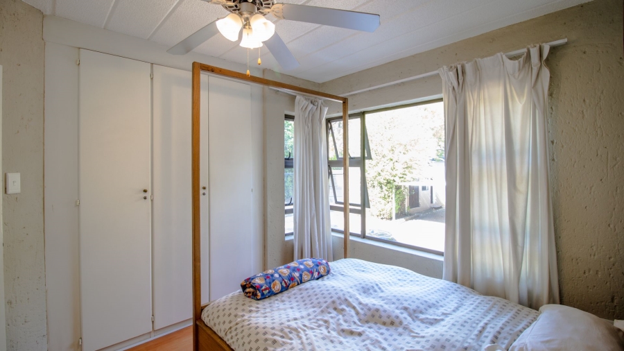 To Let 1 Bedroom Property for Rent in Parktown North Gauteng