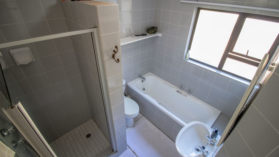 To Let 1 Bedroom Property for Rent in Parktown North Gauteng