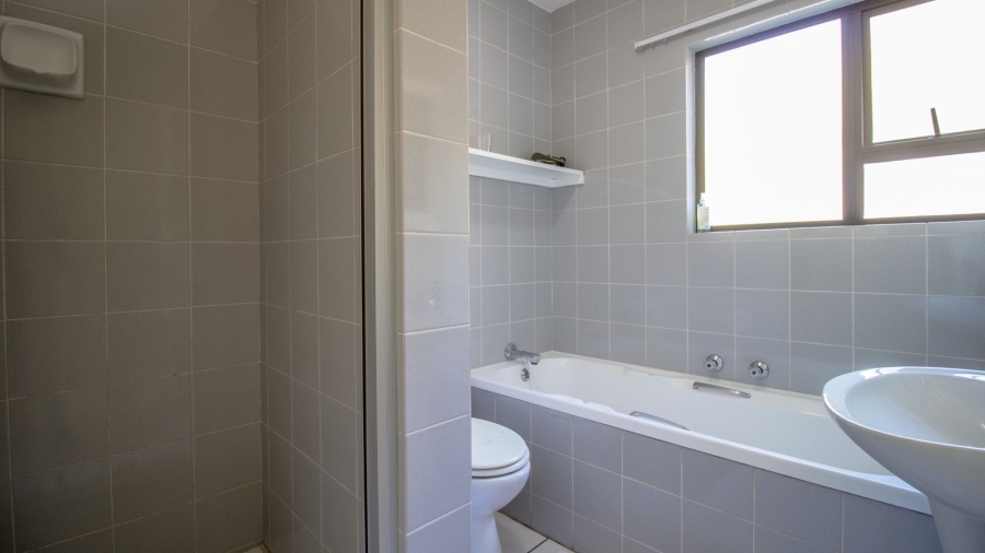 To Let 1 Bedroom Property for Rent in Parktown North Gauteng