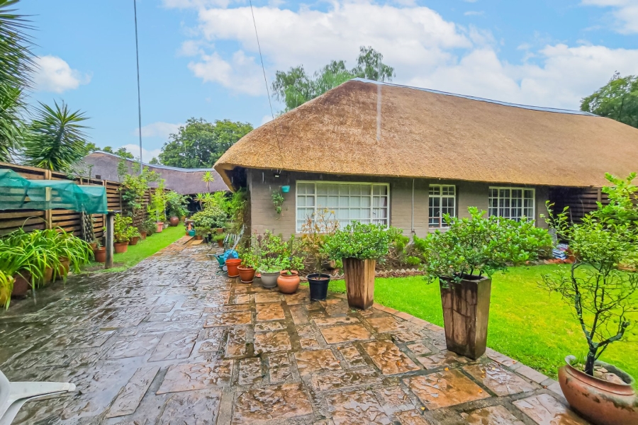 11 Bedroom Property for Sale in Bryanston Gauteng