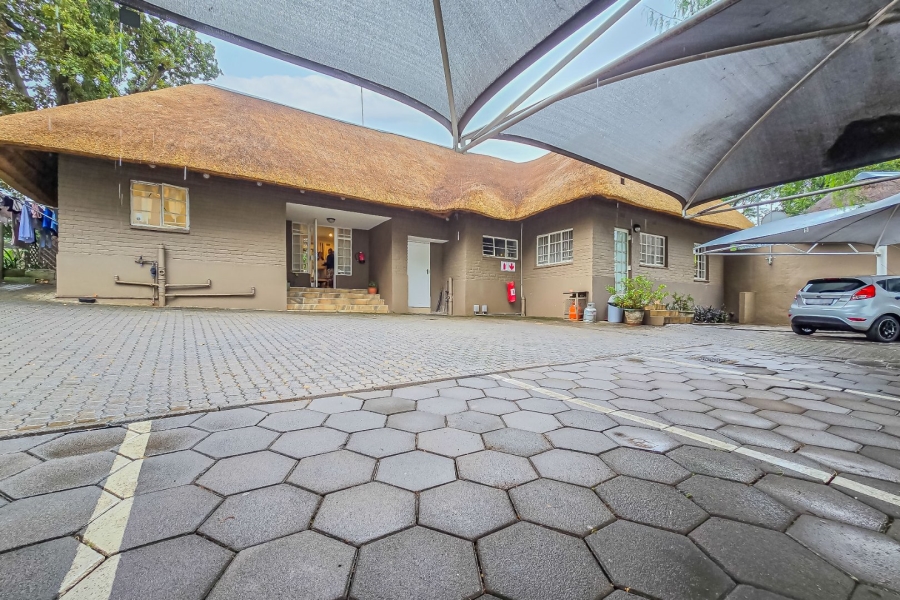 11 Bedroom Property for Sale in Bryanston Gauteng