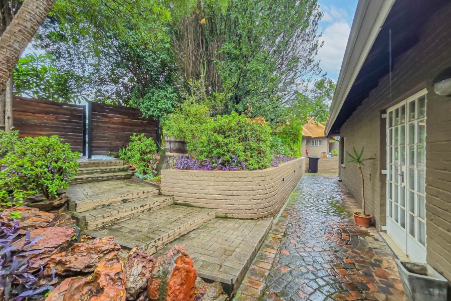 11 Bedroom Property for Sale in Bryanston Gauteng