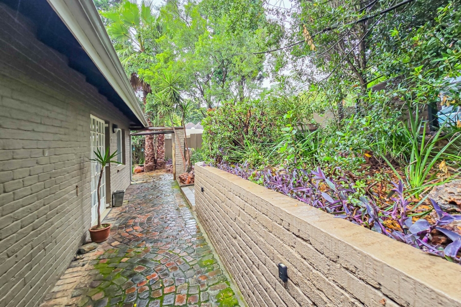 11 Bedroom Property for Sale in Bryanston Gauteng