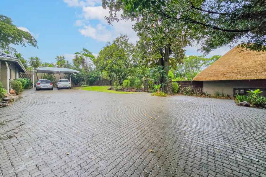 11 Bedroom Property for Sale in Bryanston Gauteng