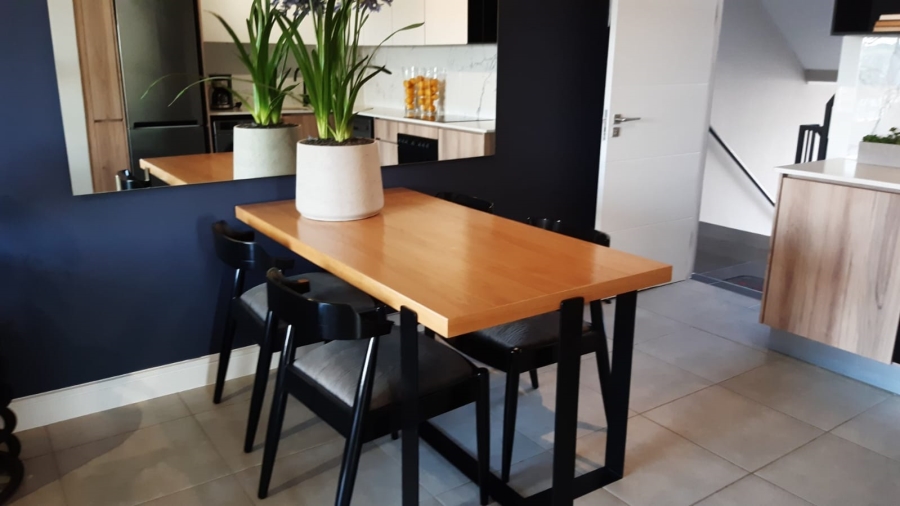 To Let 2 Bedroom Property for Rent in Waterfall Gauteng