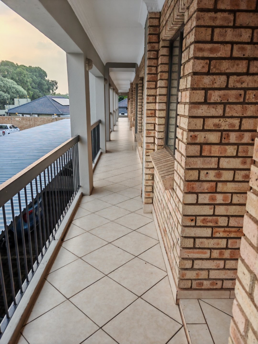 2 Bedroom Property for Sale in Hurlyvale Gauteng