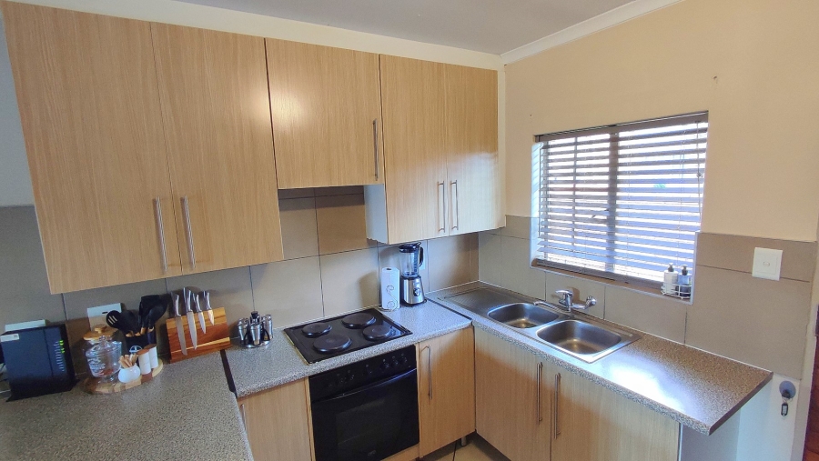 3 Bedroom Property for Sale in Monavoni Gauteng