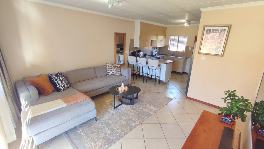 3 Bedroom Property for Sale in Monavoni Gauteng