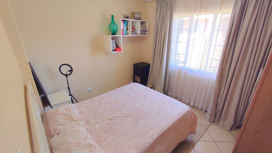 3 Bedroom Property for Sale in Monavoni Gauteng