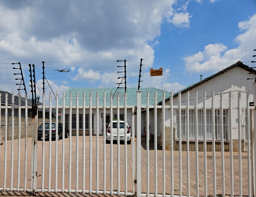 To Let 2 Bedroom Property for Rent in Witfield Gauteng