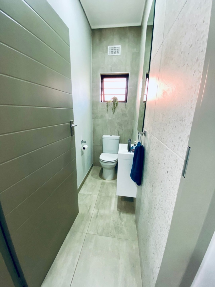  Bedroom Property for Sale in North Riding Gauteng