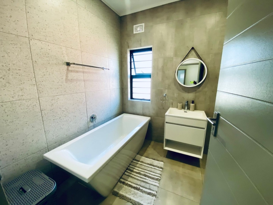  Bedroom Property for Sale in North Riding Gauteng