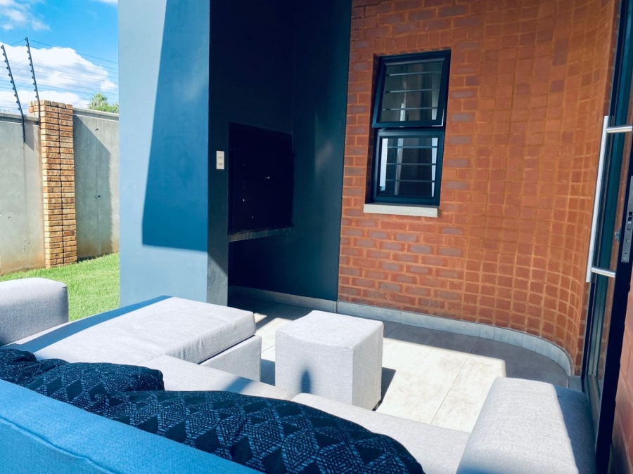  Bedroom Property for Sale in North Riding Gauteng