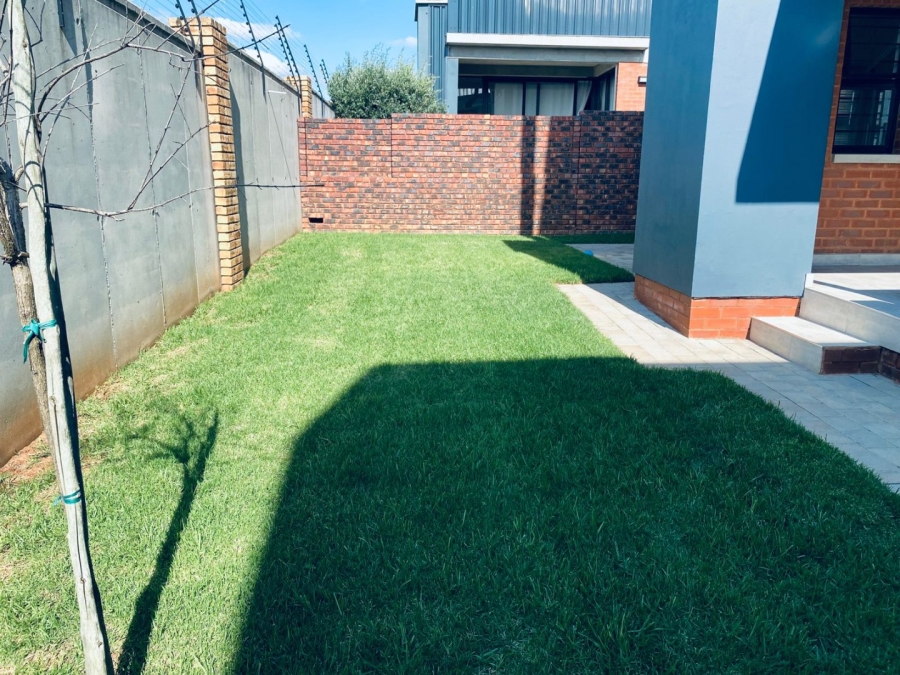  Bedroom Property for Sale in North Riding Gauteng