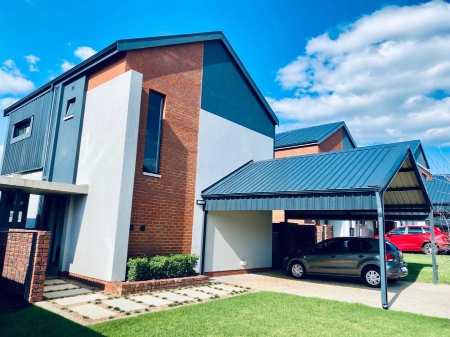  Bedroom Property for Sale in North Riding Gauteng