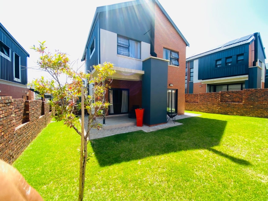  Bedroom Property for Sale in North Riding Gauteng