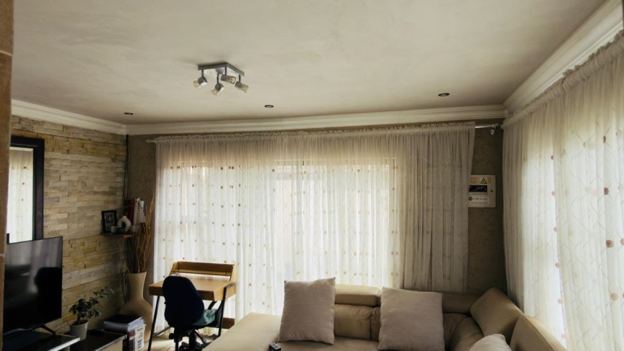 4 Bedroom Property for Sale in Rabie Ridge Gauteng