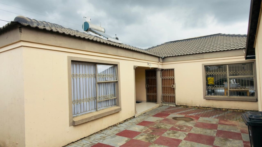 4 Bedroom Property for Sale in Rabie Ridge Gauteng