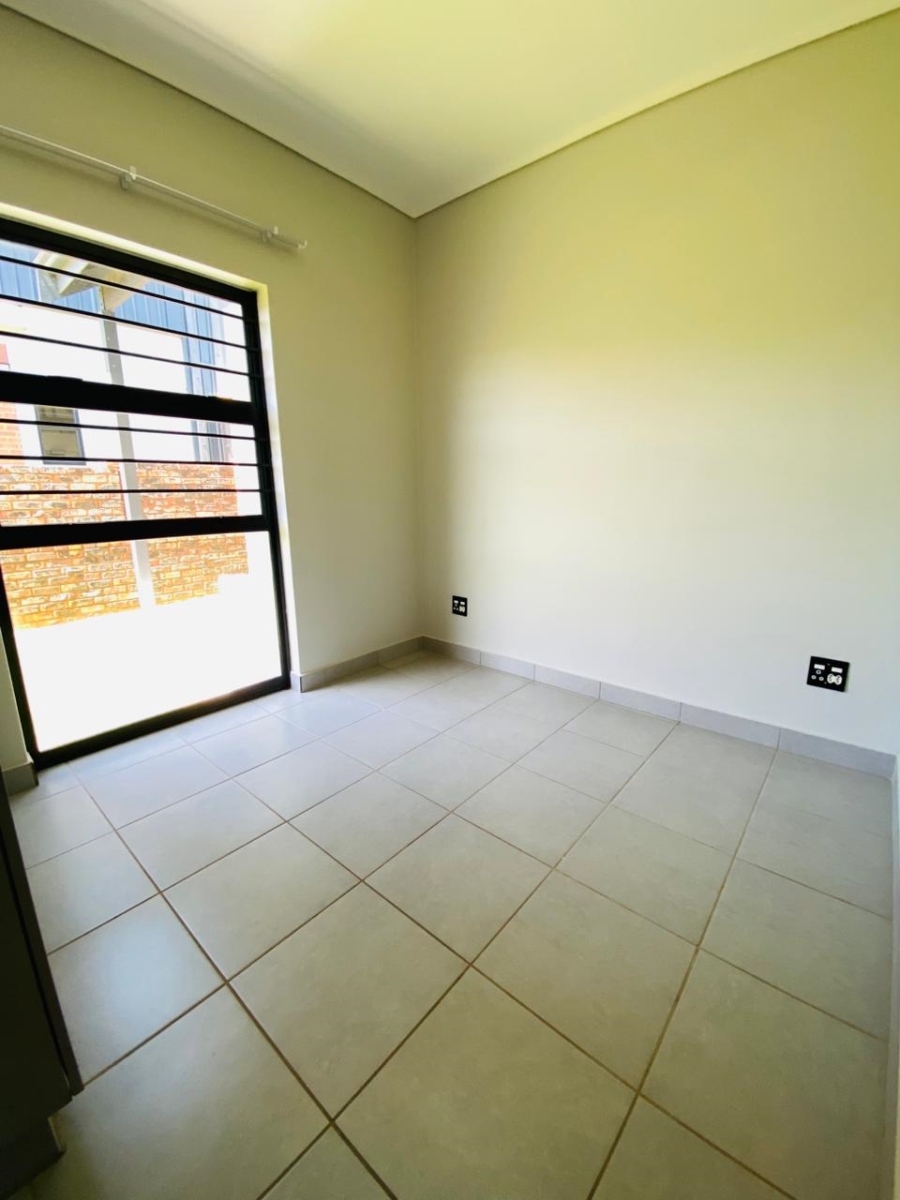  Bedroom Property for Sale in North Riding Gauteng