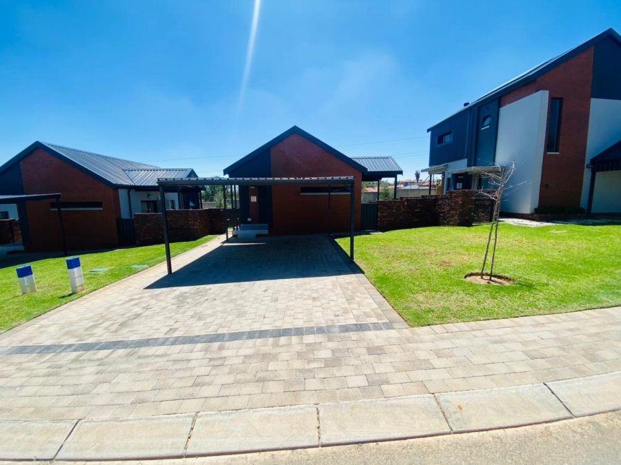  Bedroom Property for Sale in North Riding Gauteng