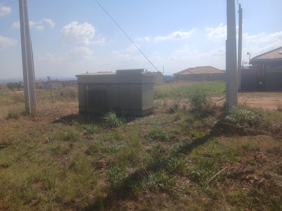  Bedroom Property for Sale in Mohlakeng Gauteng