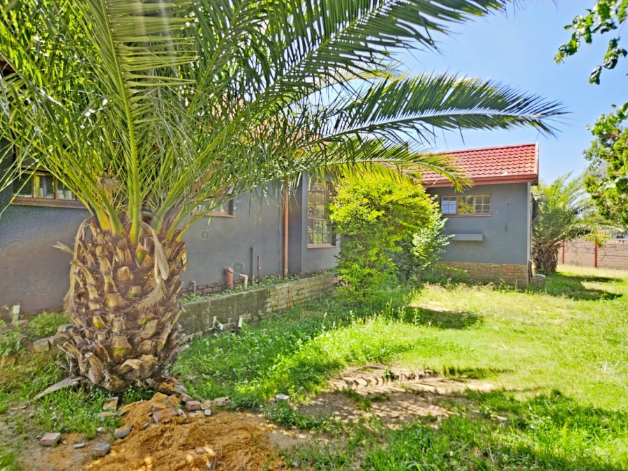 3 Bedroom Property for Sale in Birchleigh North Gauteng