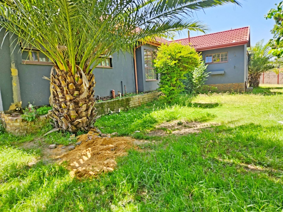 3 Bedroom Property for Sale in Birchleigh North Gauteng