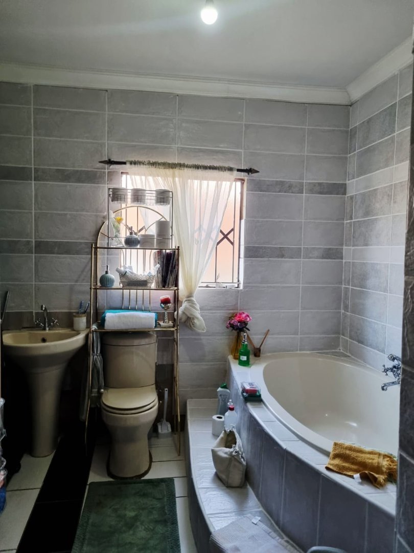 2 Bedroom Property for Sale in Vosloorus Gauteng