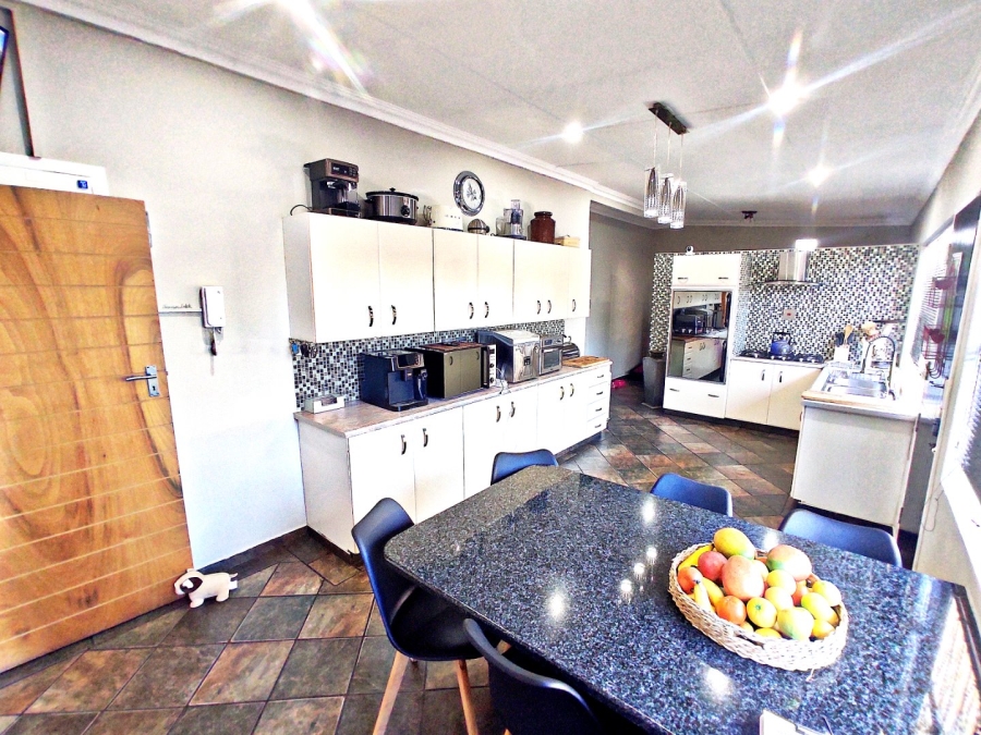 3 Bedroom Property for Sale in Vanderbijlpark SW 5 Gauteng