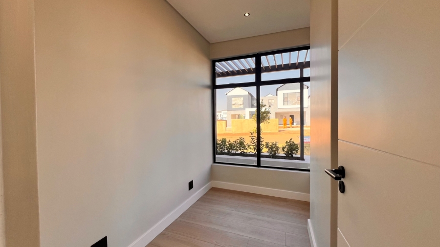 4 Bedroom Property for Sale in Fountainbrook Estate Gauteng